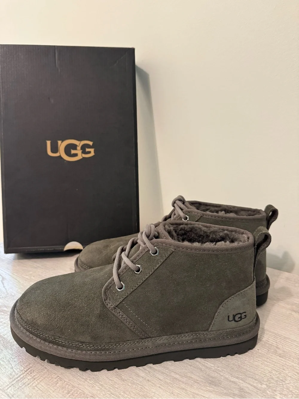 UGG Men's Suede Chukka Boot - Olive Green